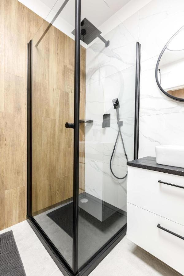 Urban Chic - Studio Apartment - Odra View&Witolda Wroclaw Luaran gambar