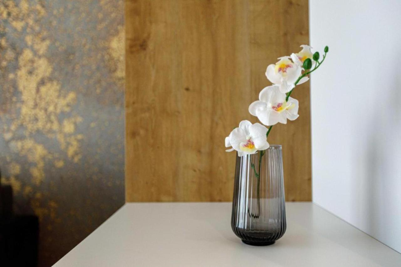Urban Chic - Studio Apartment - Odra View&Witolda Wroclaw Luaran gambar